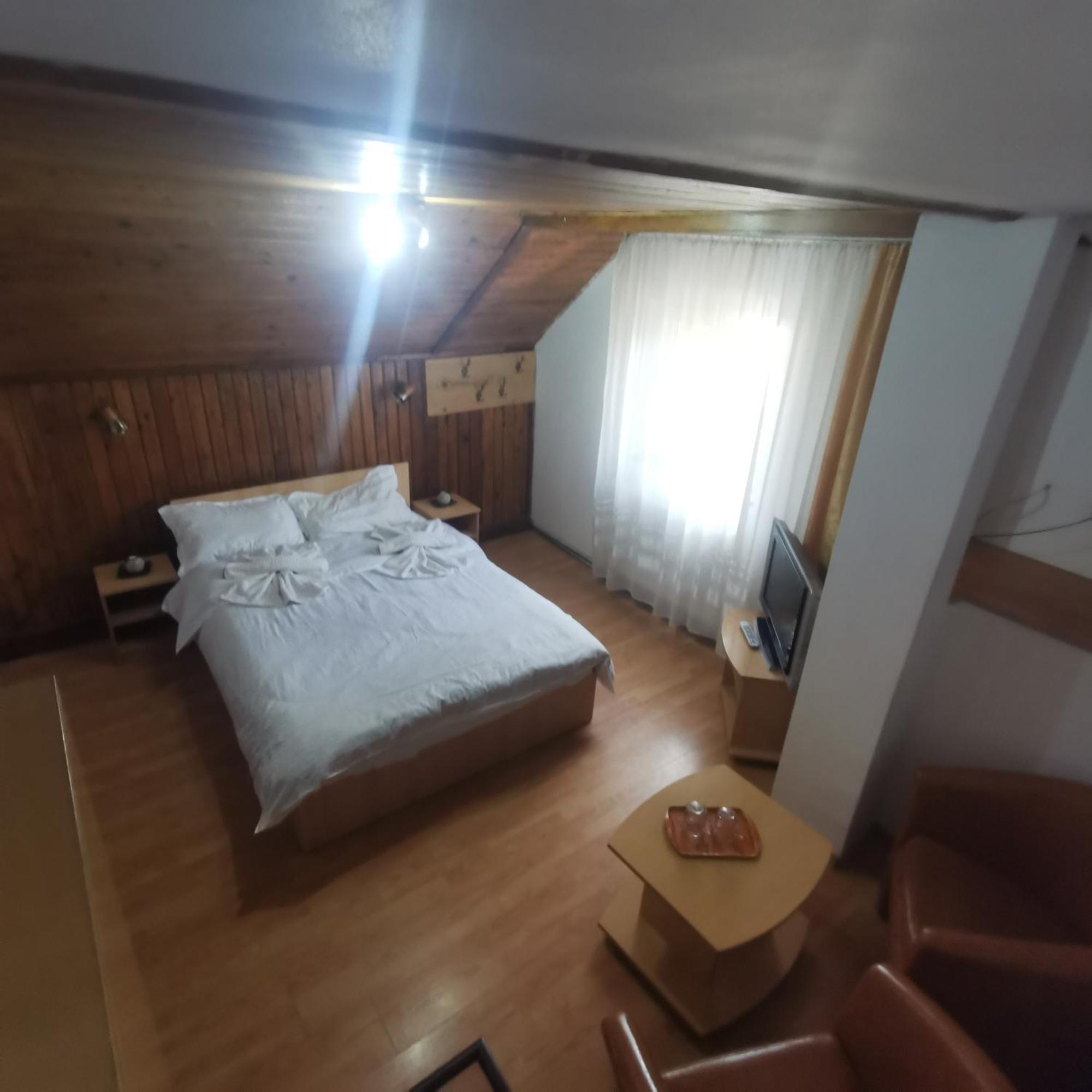 Pensiunea Fara Nume Buşteni Zewnętrze zdjęcie