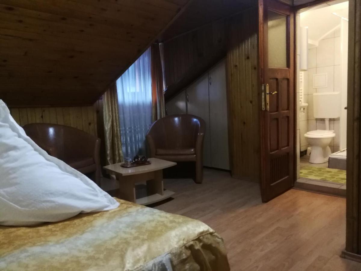 Pensiunea Fara Nume Buşteni Zewnętrze zdjęcie