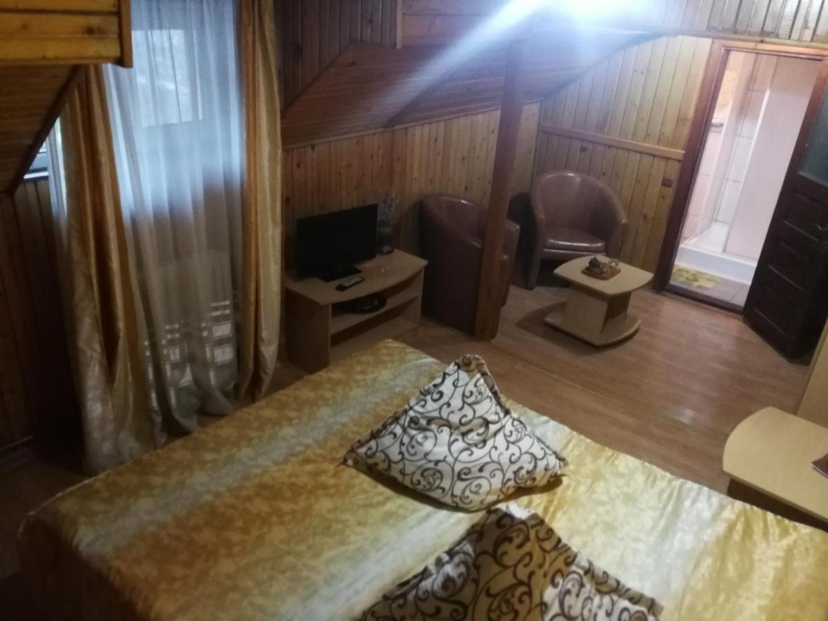 Pensiunea Fara Nume Buşteni Zewnętrze zdjęcie